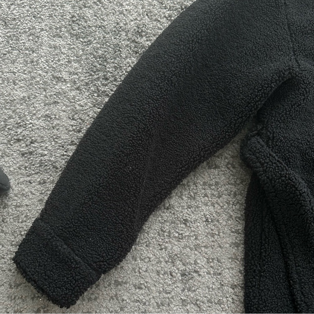Uniqlo U Sherpa jacket with belt - Picture 4 of 14